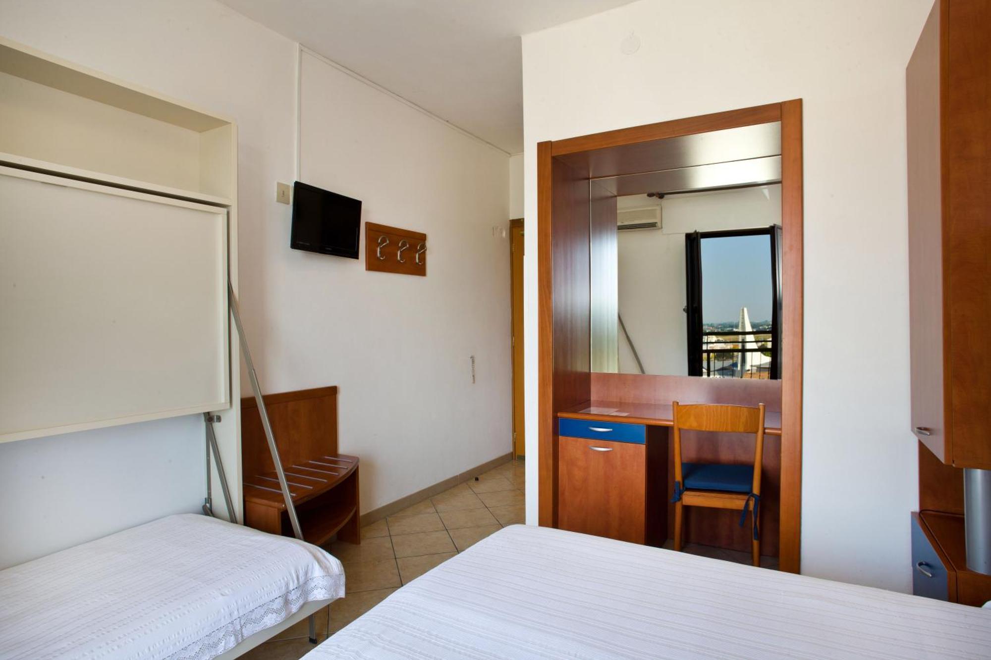 לידו די ג'סולו Hotel Frank חדר תמונה