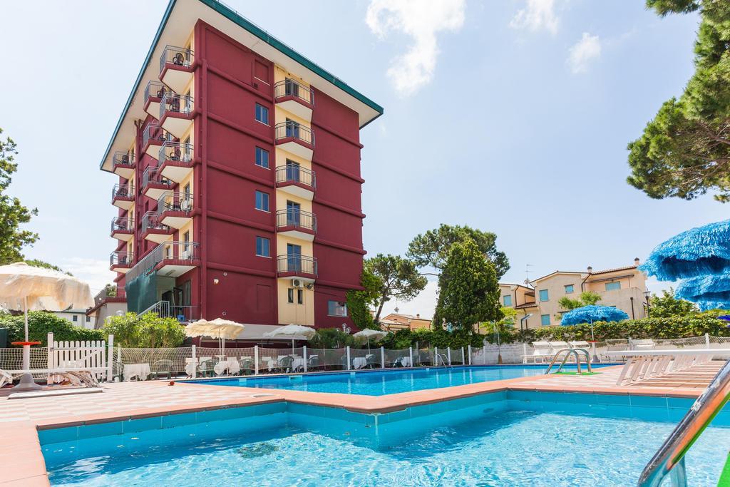 לידו די ג'סולו Hotel Frank מראה חיצוני תמונה
