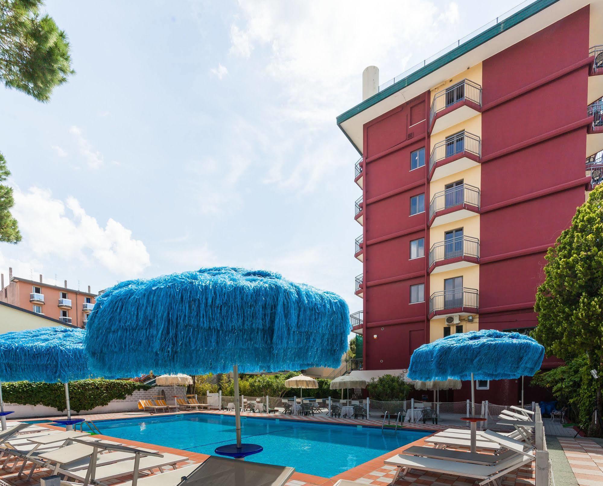 לידו די ג'סולו Hotel Frank מראה חיצוני תמונה