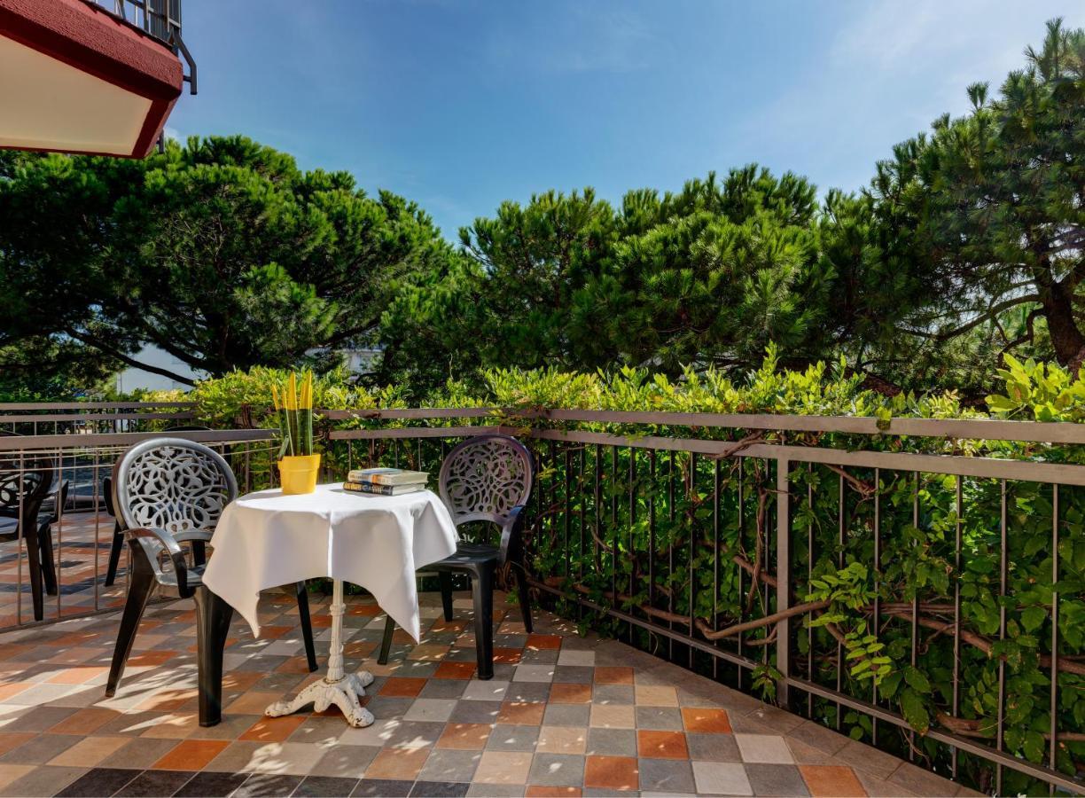 לידו די ג'סולו Hotel Frank מראה חיצוני תמונה