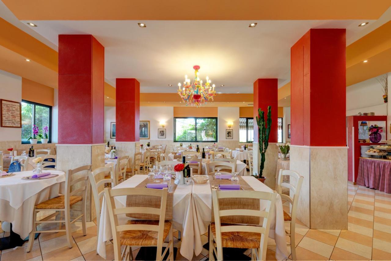 לידו די ג'סולו Hotel Frank מראה חיצוני תמונה