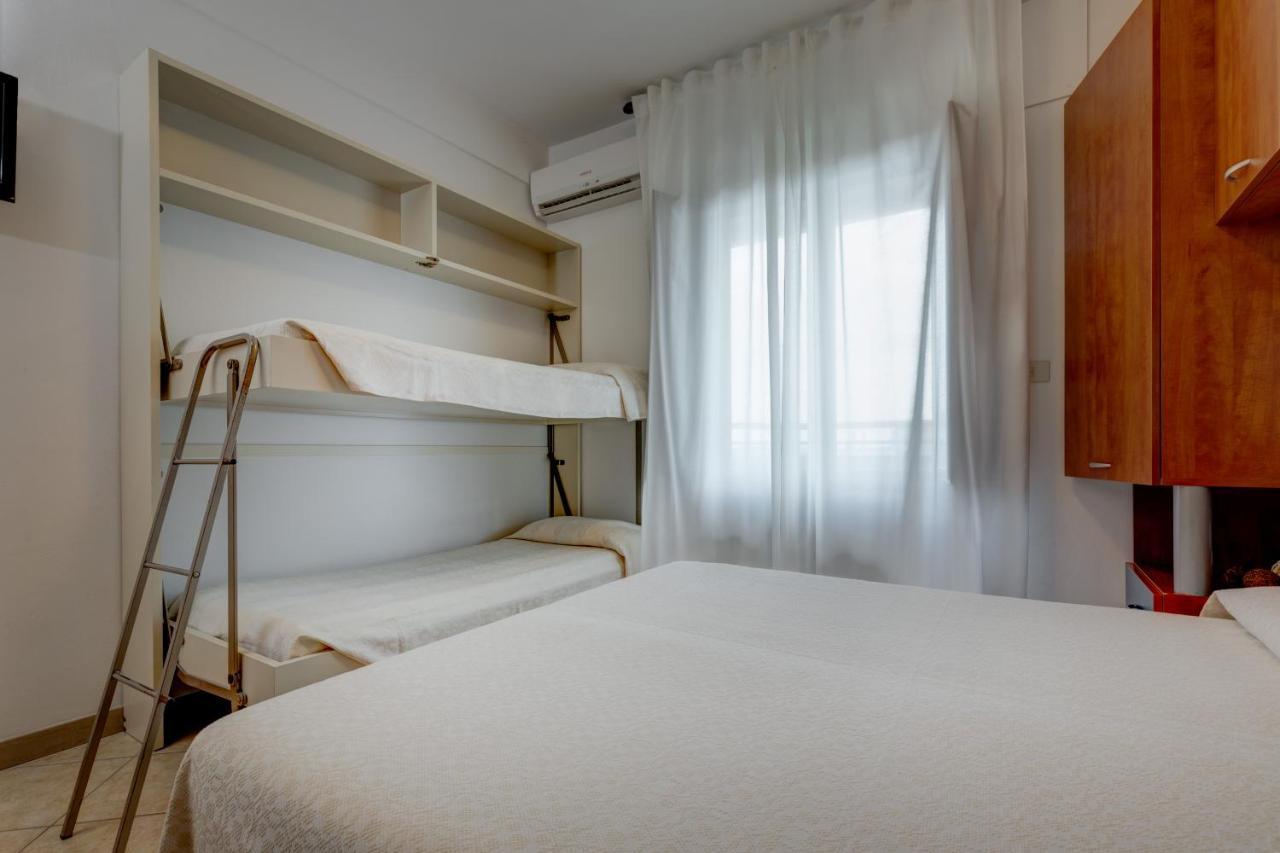 לידו די ג'סולו Hotel Frank מראה חיצוני תמונה
